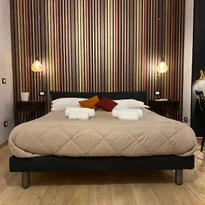 https://st-peter-suites.it-romehotels.com
